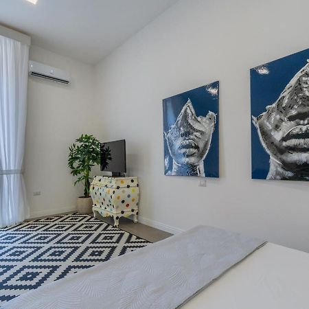 Appartamento Via Toledo 55 - Palazzo Della Porta Neapol Zewnętrze zdjęcie